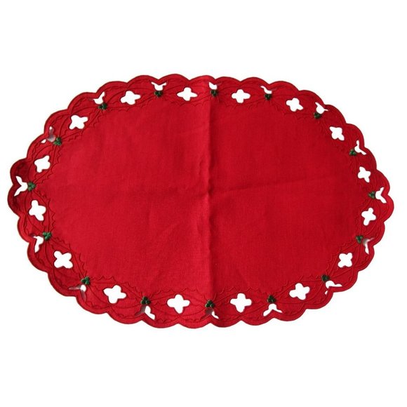 Vintage Embroidered Cutwork Holly Red Christmas Placemats A Set of Four EUC - Picture 6 of 11